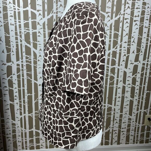 Charter Club Giraffe print brown and cream short sleeve jacket faux wood buttons - Picture 4 of 13